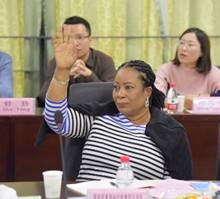 说明: //rentiart.net/__local/2/AE/CA/A26F9223C1A277163BC653B4A3A_F0809628_254E.jpg